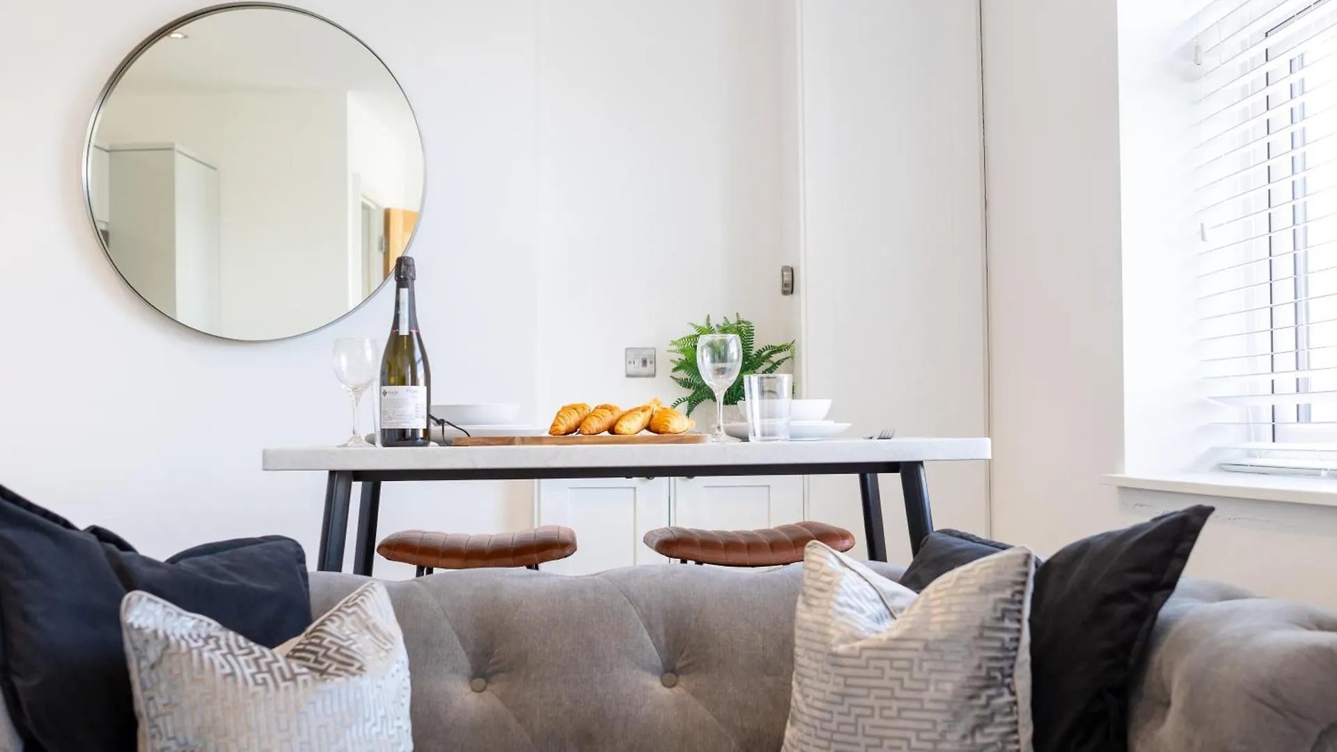 Boutique City Centre Apartments Cardiff United Kingdom